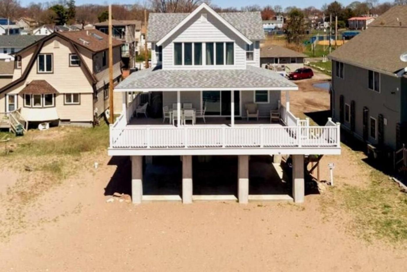 Cozy Beach - Direct Waterfront! East Haven Exteriör bild