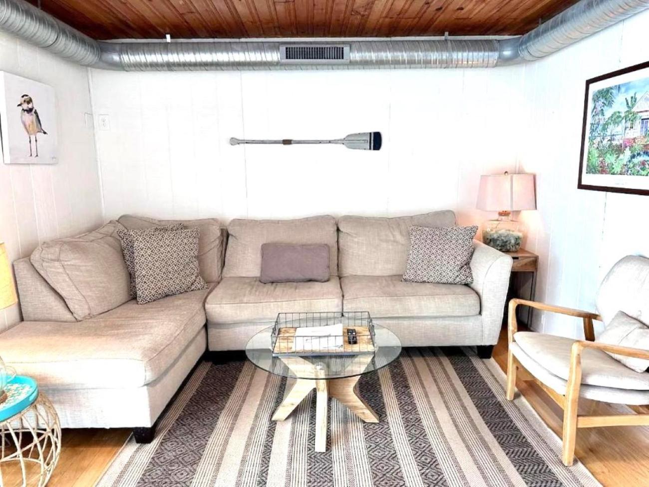Cozy Beach - Direct Waterfront! East Haven Exteriör bild